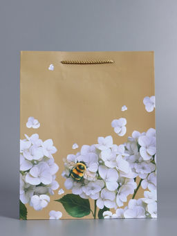 Пакет подарочный ламинированный «Пчёлка на гортензии», бежевый, 26×12×32 см
