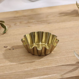 Цена за 49 шт. Форма для выпечки, h= 2,5 см, d=7,5 см, антипригарное покрытие, цвет бордовый