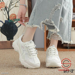 Кроссовки женские весенние