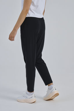 Брюки трикотажные Черный ADVANCED RUNNING Knit Ankle Pants