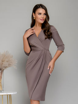 Платье-футляр цвета мокко с глубоким вырезом - 1001dress фото 2