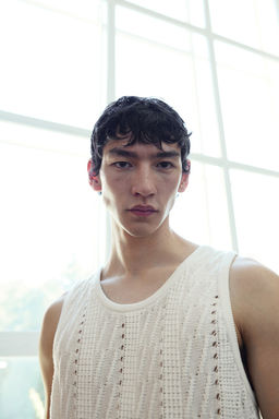 Top sin mangas en punto con diseno Regular Fit