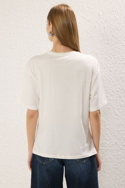 Ekru %100 Pamuk Slogan Bask?l? Relaxed/Genis Rahat Kesim Orme T-Shirt TWOSS19GH0034