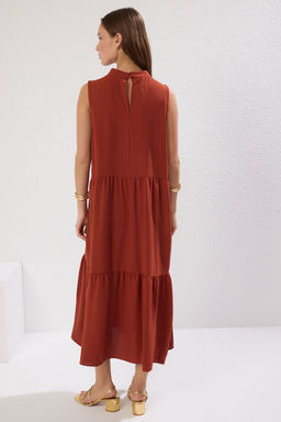 TRENDYOLMILLA Kahverengi Shift/Duz Kesim Dik Yaka Midi Dokuma Elbise TWOSS20EL1864 фото 33