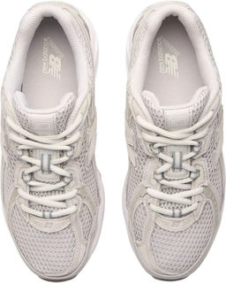 Кроссовки взрослые