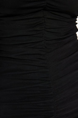 Trendyolmilla Siyah Vucuda Oturan Astarl? Dik Yaka Orme Tul K?sa S?k Abiye Elbise TPRAW24EL00029  фото 5