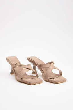 Vizon Suet Gold Tokal? Kare Burun Kad?n 7 cm Topuklu Terlik TAKSS25TO00035