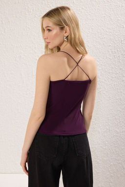 Murdum Ask?l? Capraz S?rt Detayl? Havuz Yaka Vucuda Oturan EsnekOrme Bluz TWOSS25BZ00287