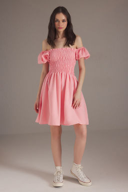 Pembe Duz Gipeli K?sa / Mini Dokuma Elbise TWOSS25EL00670