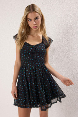 Trendyolmilla Cok Renkli Bask?l? Kalp Yaka Sortlu Esnek Orme Tulum TWOSS25TU00070