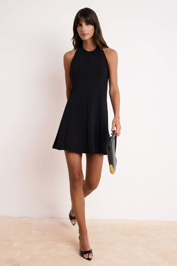 Siyah Belden Ac?lan Halter Yaka Kolsuz Mini Scuba Krep Orme Elbise TWOSS26EL00012