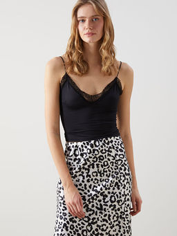 V Yaka Dantel Detayl? Crop Kad?n Bluz