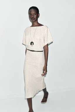 VESTIDO MIDI TEXTURA CINTUR?N / Crudo / Beige