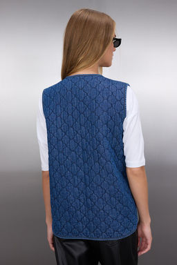 Trendyolmilla Mavi Onden Baglamal? Kapitone Denim Yelek TWOSS25YE00000  фото 4