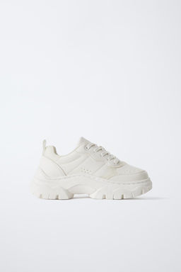 CHUNKY SOLE SNEAKERS