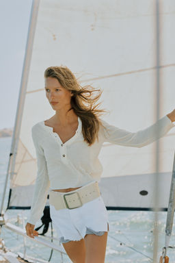 SHORTS Z1975 MOM FIT BAJO DESHILACHADO / Blanco