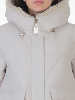 8809 LT. BEIGE Куртка зимняя женская (150 гр. холлофайбер)