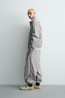 PANTAL?N JOGGER T?CNICO BANDAS CONTRASTE / Gris claro - Zara фото 14