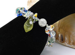 Браслет с цирконом "Лепесток" шарик 10мм цв.зеленый светлый, 17см