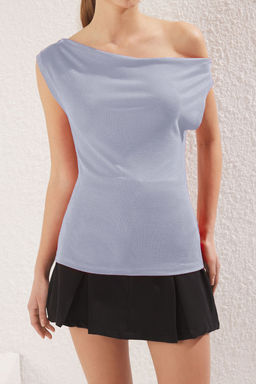 Trendyolmilla Ekru Kay?k Yaka Fitted Viskoz/Yumusak Kumasl? Esnek Orme Bluz TWOSS24BZ00090 фото 9