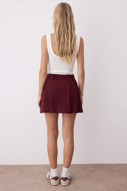 TRENDYOLMILLA Siyah Piliseli Orta Bel Super Mini Dokuma Etek Gorunumlu Sort TWOAW25SR00038  фото 4