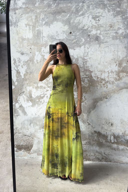 TRENDYOLMILLA Cok Renkli Soyut Bask?l? A-line Maxi Kopuk Esnek Orme Elbise TWOSS25EL00678