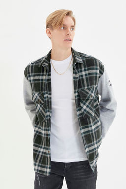TRENDYOL MAN Lacivert Oversize Kollar? Orme Cift Cep Kapakl? K?sl?k Kareli Oduncu Ceket Gomlek TMNAW22GO0059