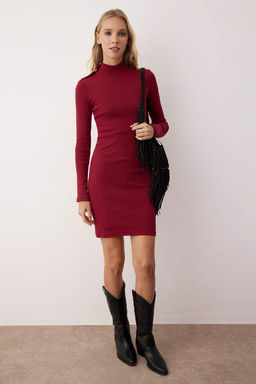 Bordo Dik Yaka Dugme Detayl? Bodycone/Vucuda Oturan Fitilli Mini Esnek Orme Elbise TWOAW26EL00092