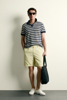 POLO REGULAR FIT ESTRUCTURA DESAGUJADA / Marinos / Crudos