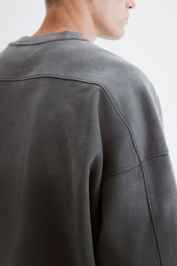 Sudadera efecto lavado Oversized Fit - H&m фото 6