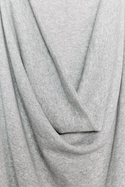 TOP ASIM?TRICO DRAPEADO / Gris vigor? - Zara фото 6