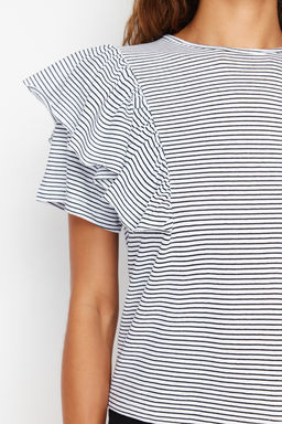 TRENDYOLMILLA Siyah Kollar? F?rf?rl? Regular/Normal Kal?p Cizgili Bisiklet Yaka Orme T-Shirt TWOSS24TS00061 фото 5