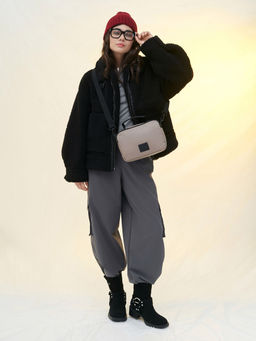 V66 501 52 Сумка женская