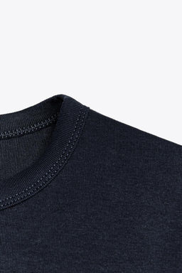 T-SHIRT WITH BACK SEAM - Zara фото 25