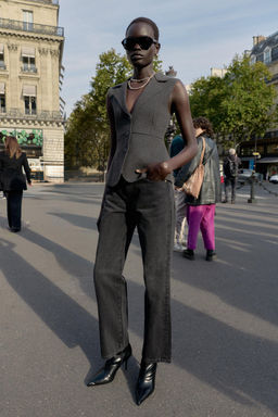 TAILORED KNIT WAISTCOAT