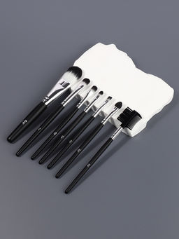 Набор кистей для макияжа SMOKY, 7 шт., футляр с кнопкой, чёрный