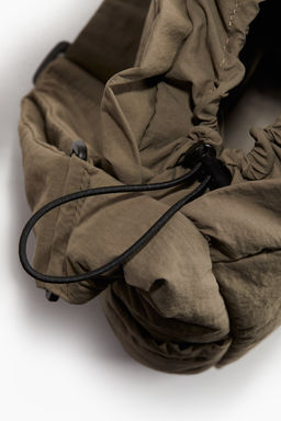 Bolso bandolera de deporte acolchado - H&m фото 3