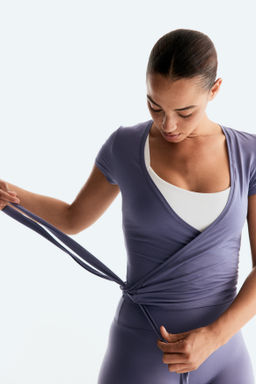 Top de deporte cruzado en modal - H&m фото 8
