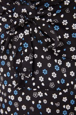 Siyah A Kesim Mini Baglama Detay? Cicek Desenli Dokuma Elbise TWOSS21EL3214