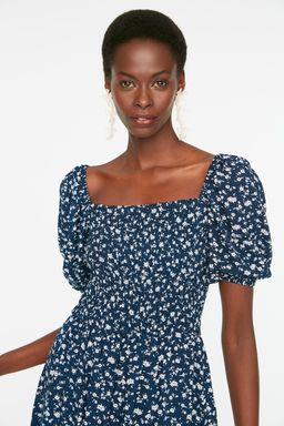 Lacivert Cicekli Skater/Belden Ac?lan Gipeli Viskon Mini Dokuma Elbise TWOSS22EL0370 - Trendyolmilla фото 3