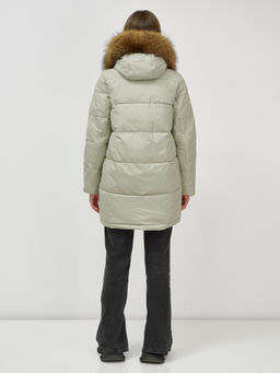 Куртка Бренд Visdeer ПРЕМИУМ КЛАССА зимняя с мехом ЕНОТА светло-зеленого цвета фото 5