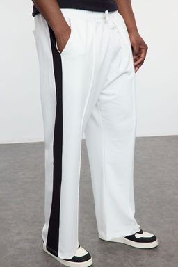 TRENDYOL MAN Siyah Wide Leg Renk Bloklu Buyuk Beden Esofman Alt? TMNAW25AJ00005