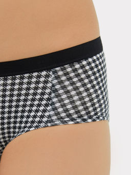 Трусы женские шорты мультипак (3 шт.) белые в черную клеточку черная клеточка на белом 412263-3 - Mark formelle фото 5