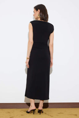 Limited Edition Siyah Bodycon Asimetrik Yaka Kolsuz Aksesuarl? Maxi Esnek Orme Elbise TWOSS26EL00258 - Trendyolmilla фото 4