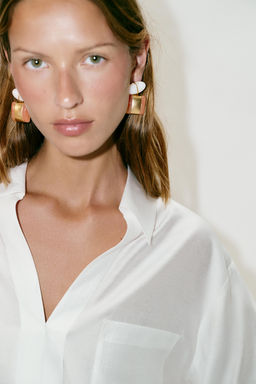 PENDIENTES RESINA PIEZAS GEOM?TRICAS / Dorado - Zara фото 2