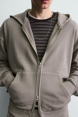 SUDADERA LAVADA CREMALLERA CAPUCHA / Gris claro - Zara фото 6