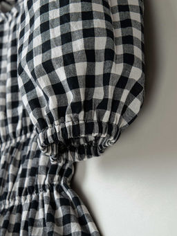 Платье хлопковое с коротким рукавом Черно-белое 7+ - Bungly фото 3