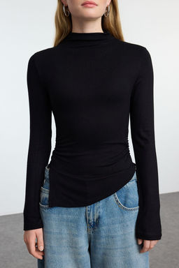 Siyah Fitted Buzgu/Drape Detayl? Dik Yaka Orme Bluz TWOAW25BZ00145