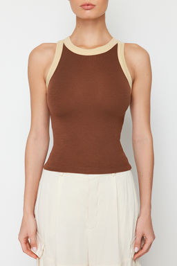 Kahverengi Halter Yaka Kontrast Biye Detayl? Fitilli Esnek Orme Atlet TWOSS24AL00027