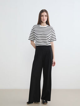 Standart Fit Kad?n Pileli Kuma? Pantolon